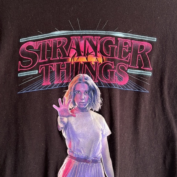 Stranger Things XL graphic print short sleeve t-shirt Eleven Netflix upside down - Picture 3 of 10